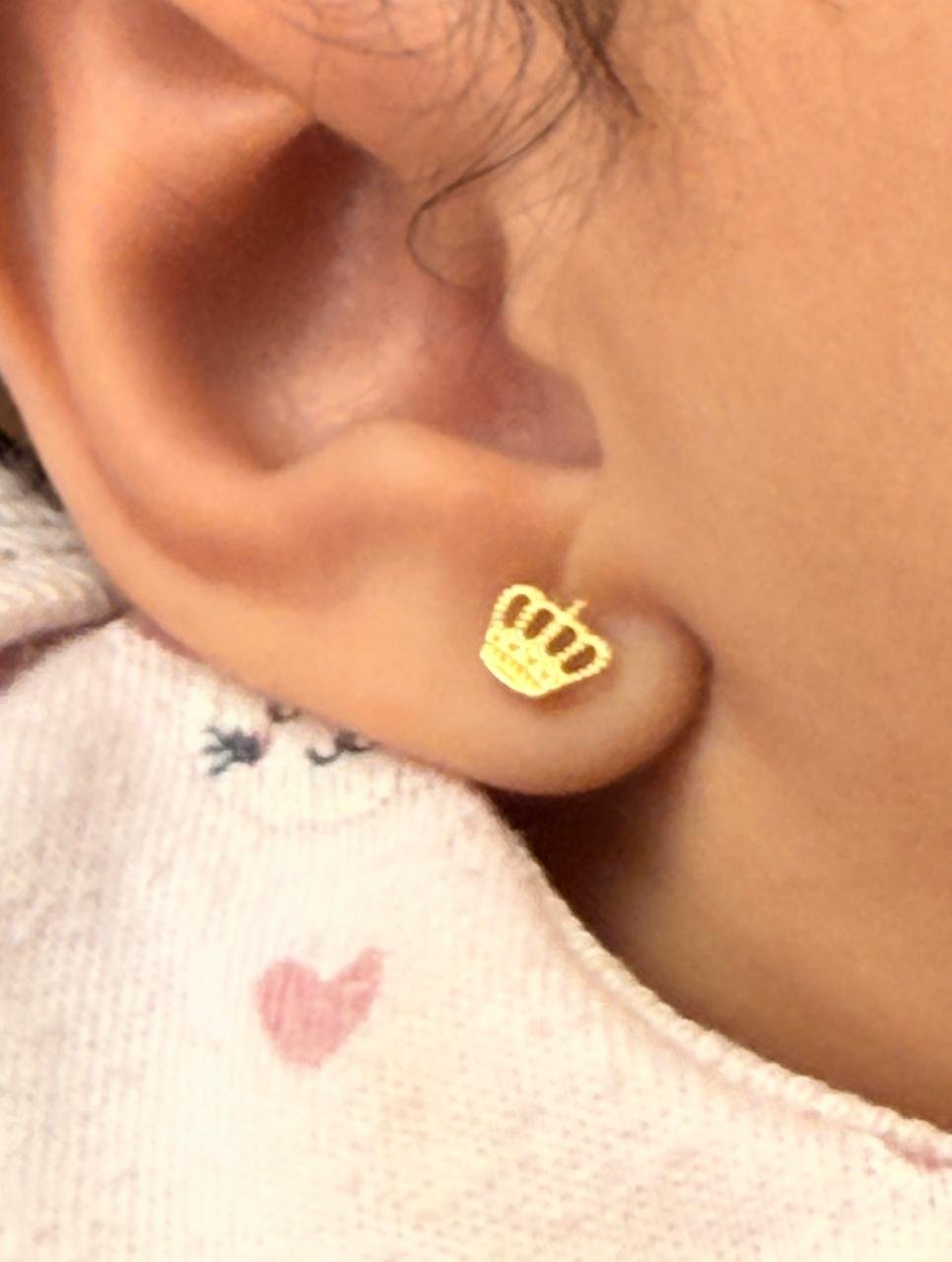 Trabalho de piercing do estúdio Paulinho Tattoo