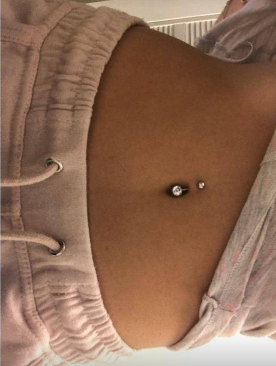 Trabalho de piercing do estúdio Paulinho Tattoo